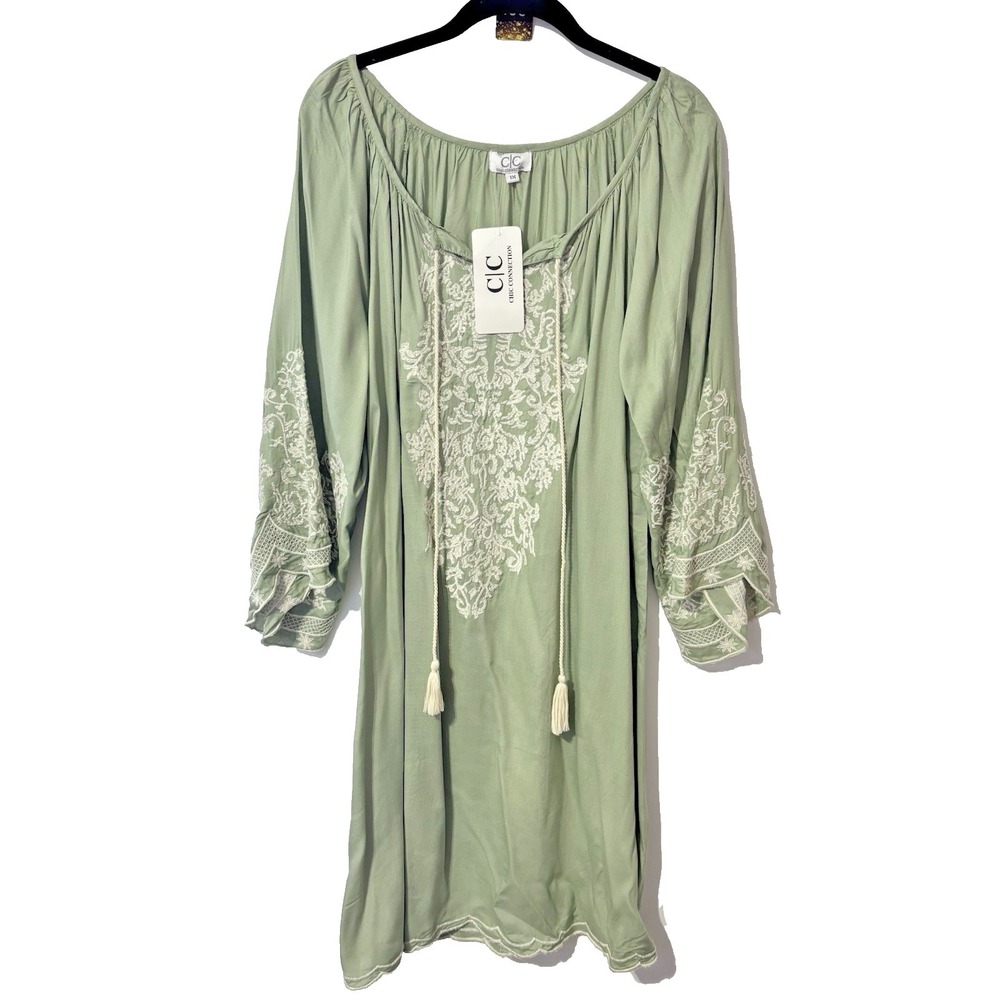 CHIC CONNECTION Embroidered Boho Shift Dress Sage & White Size 1X Cotton Rayon